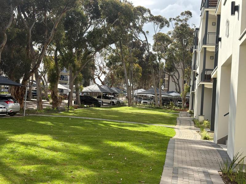 To Let 1 Bedroom Property for Rent in Richwood Western Cape